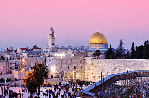 Jerusalém é um local sagrado para as três maiores religiões do mundo: cristianismo, judaísmo e islamismo