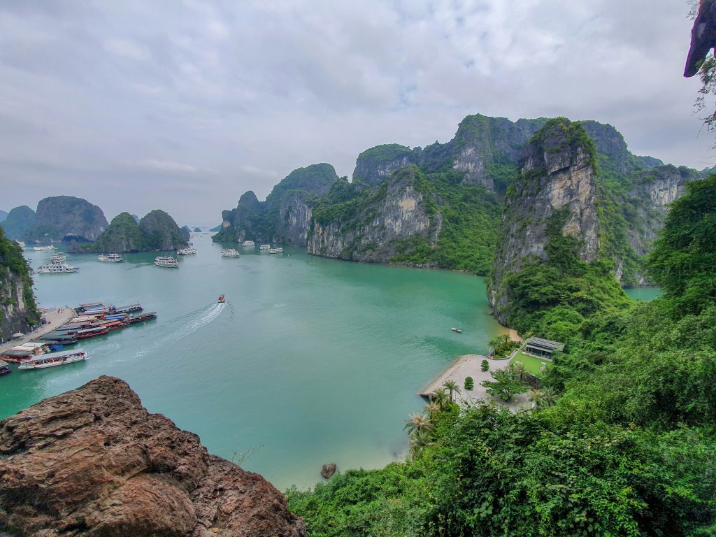 Halong Bay - Foto Martijn Vonk- Unsplash